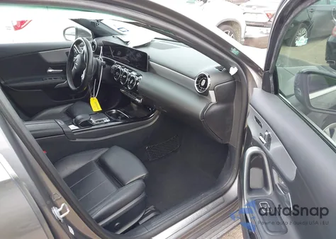 2019 Mercedes-Benz A 220 4Matic из США, поврежденный, VIN WDD3G4FB9KW030600